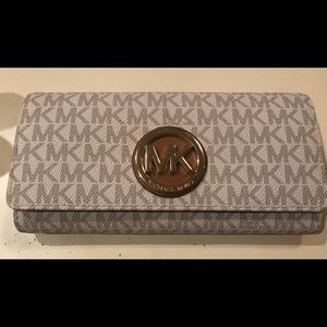 Michael Kors wallet new w/ tags.